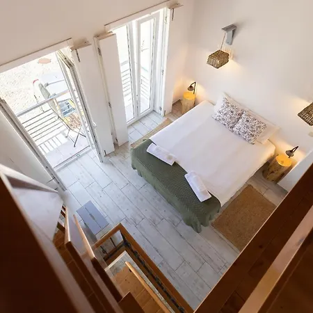 Mood - Loft With Mezzanine